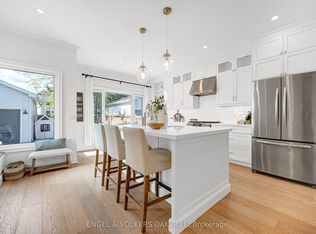 2592 Castle Hill Cres, Oakville, ON L6H 6J1