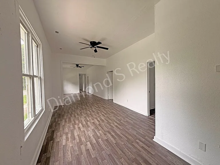856 S Nettleton Ave — Photo 6