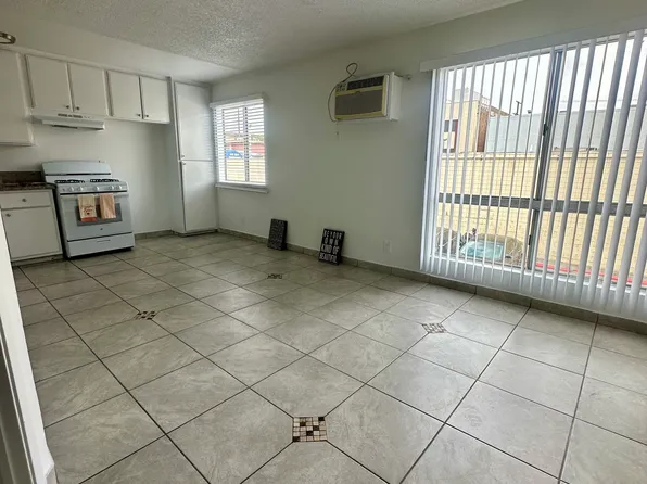15324 Vanowen St #29, Van Nuys, CA 91406