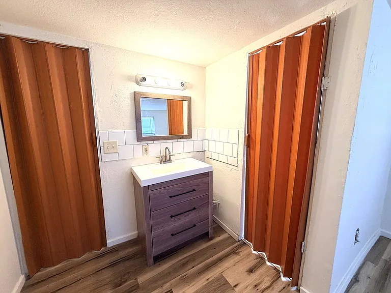 8115 Tolles Dr — Photo 10