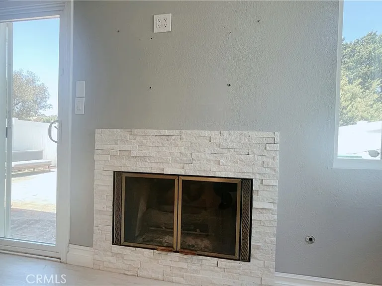 2470 Saratoga Ln — Photo 11