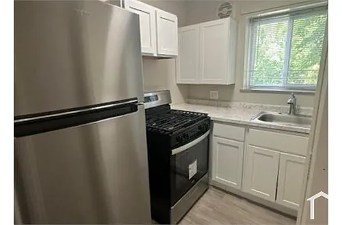 2300 Riverside Dr Photo 1