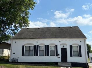 404-406 Flower St, Waterloo, IL 62298