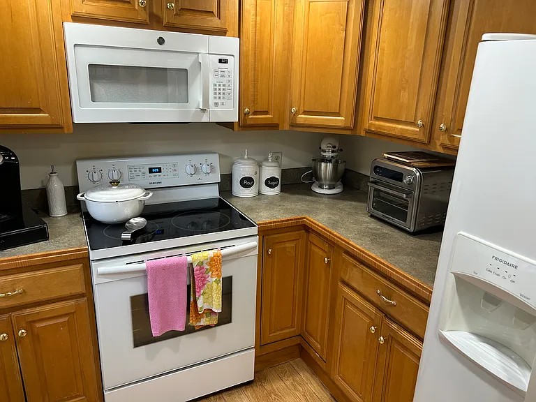 373 Main St #A — Photo 6