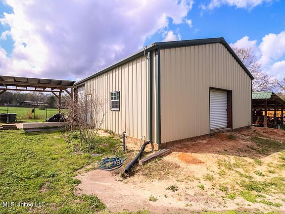 5th image of 1665 King Bee Rd