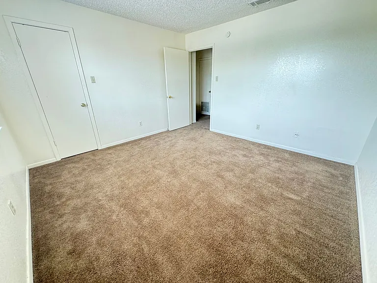 4408 Lake Rd — Photo 25