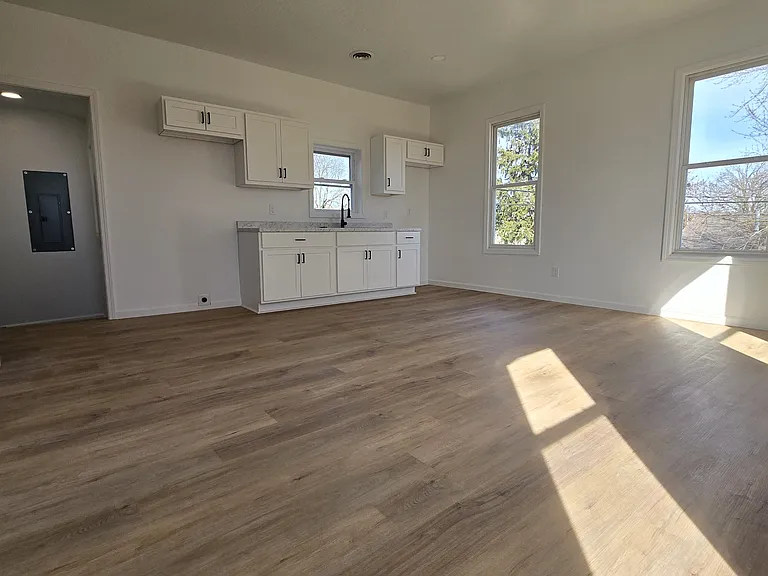 231 Mulberry St — Photo 8