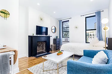 Rented by Century 21 Metropolitan