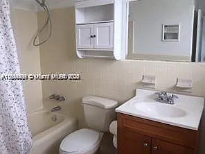 250 S Shore Dr #5 — Photo 6