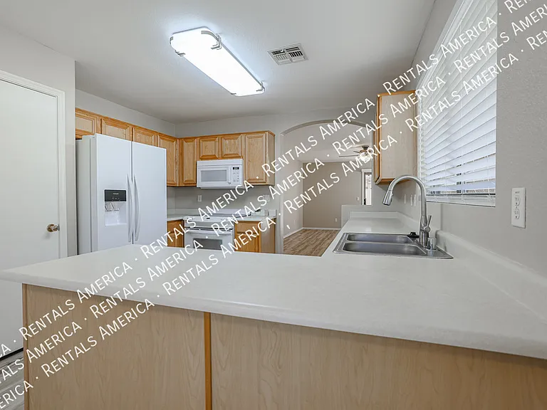 16212 N 162nd Ave — Photo 13