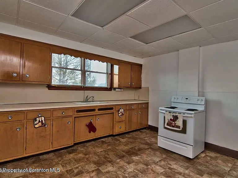 530 S Main St — Photo 23