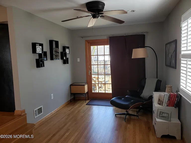 9 Winthrop Pl — Photo 16