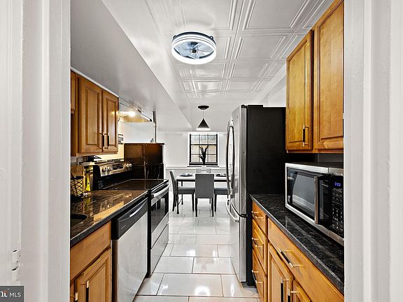 4th image of 1305 N Broom St APT 1