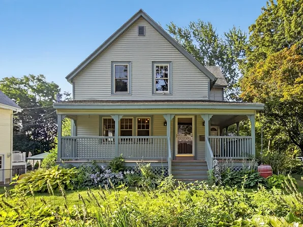 12 Raymond Ave, Shrewsbury, MA 01545
