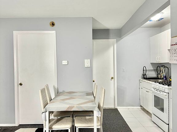 3rd image of 7616 Grand Central Pkwy APT 2A