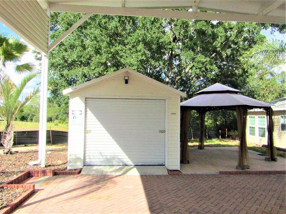 2nd image of 2337 Saint George Dr