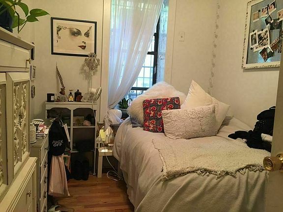 2nd image of 215 W 108th St APT 2
