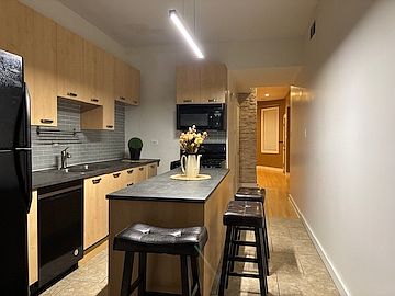 1st image of 1839 W Armitage Ave APT 1
