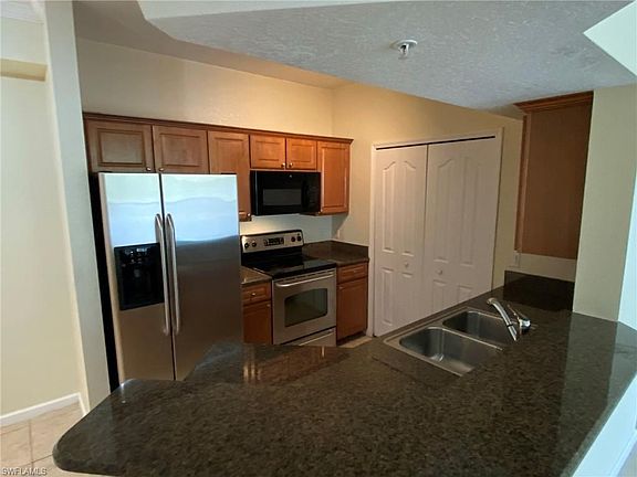 5th image of 12920 Positano Cir APT 202