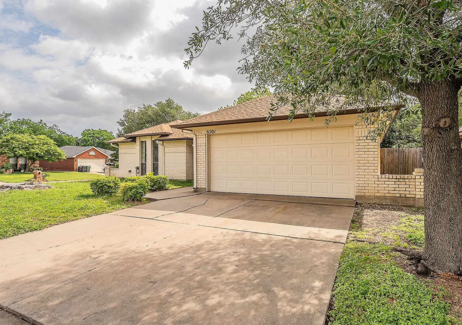 Excellent 3 bedroom 2 bath in Arlington — Photo 1