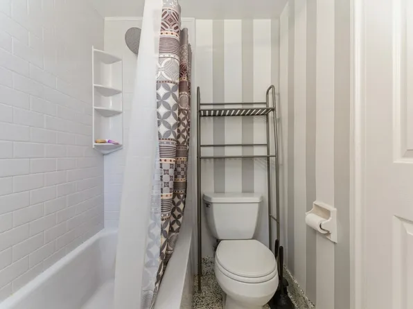 149-32 Union Turnpike image 13 of 17