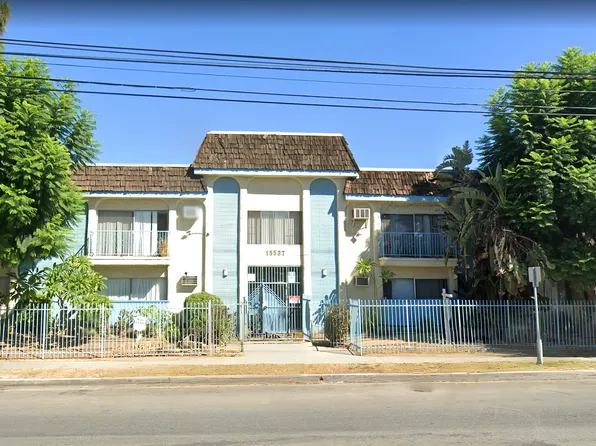 15537 Nordhoff St