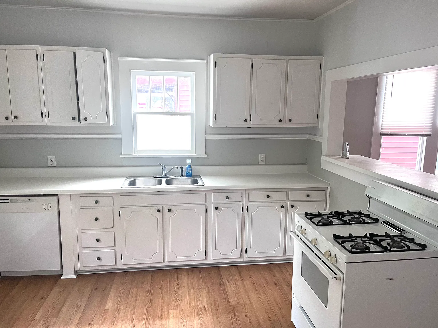 2 bed, 1100 sqft, $1,575 — Photo 2
