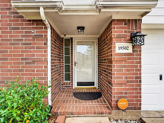 4th image of 19502 Gladewater Drive