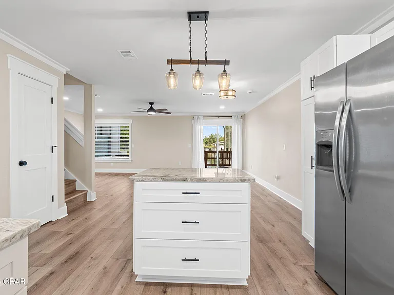 1335 Capri Dr — Photo 11
