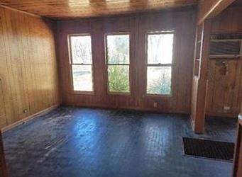 Additional Living Room
