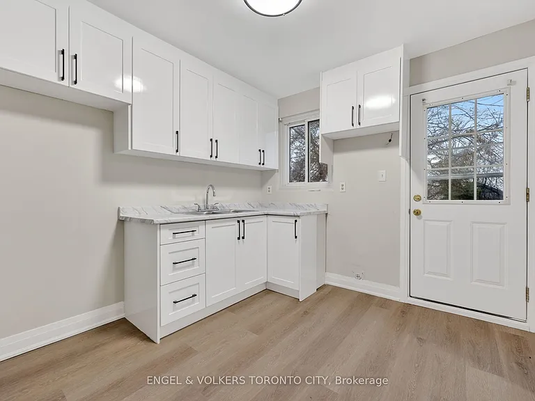 40 East St #14 — Photo 6