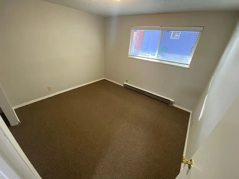 633 NW Portland Ave #1 — Photo 10