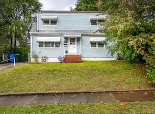 76 Grand Ave, Iselin, NJ 08830