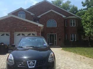 321 Saddle River Rd, Saddle Brook, NJ 07663