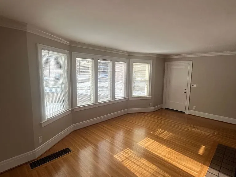 459 N Winton Rd — Photo 26