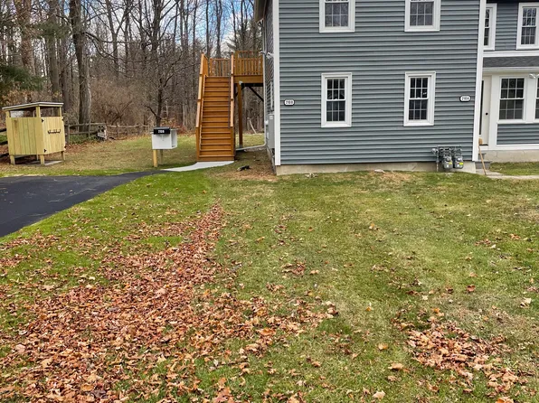 210 Summer St, Lee, MA 01238