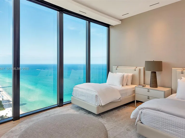 18555 Collins Ave #4705 — Photo 31