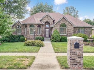 3291 S Bedford Ave, Springfield, MO 65809