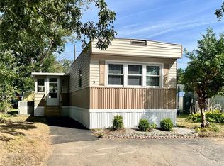 5 Lane #6, Coventry, RI 02816