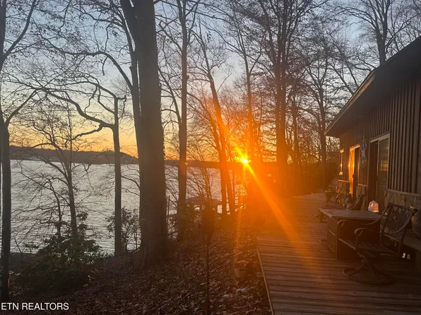 317 Kirkham Dr, Rockwood, TN 37854