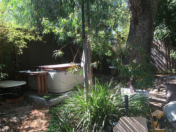 3rd image of 212 E Aliso St
