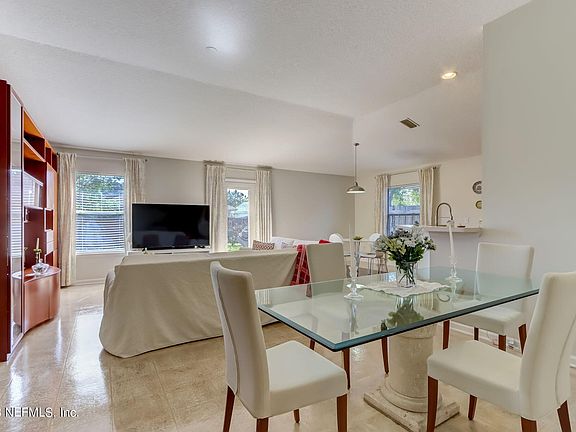 5th image of 4387 Hanging Moss Dr