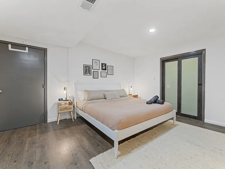 4203 Philmont Ave — Photo 36