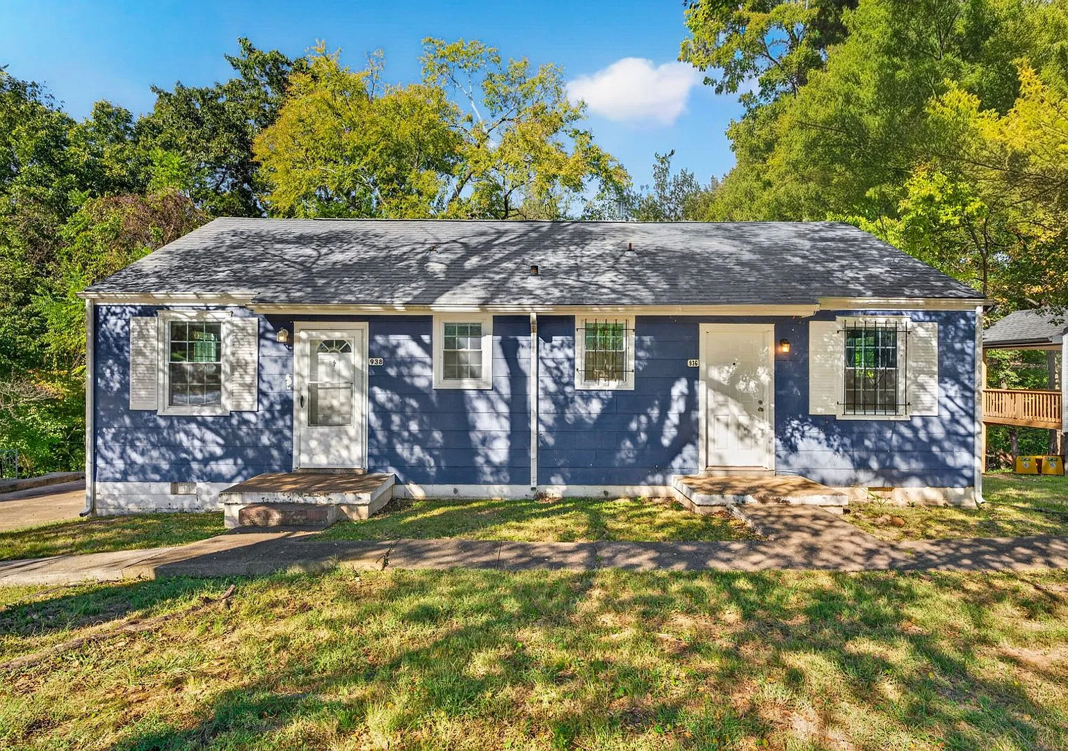 Woody Hills Dr - 936 / 938 — Photo 1