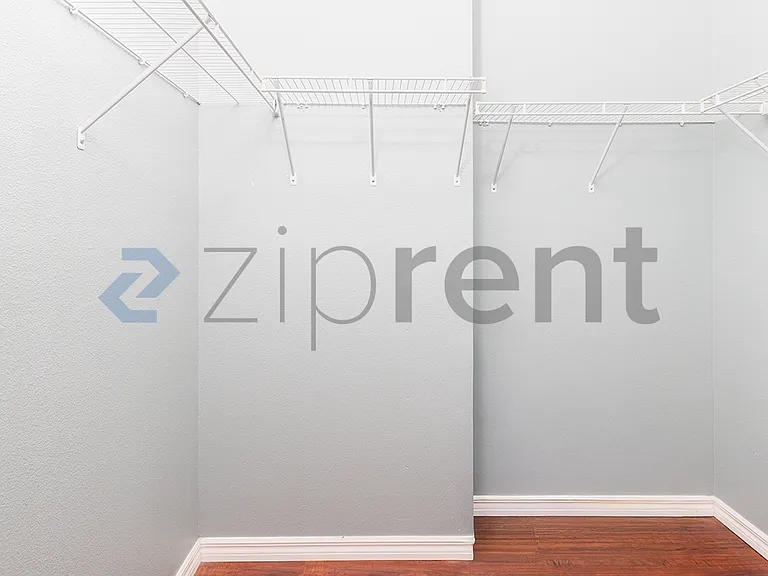 1933 Varick Way — Photo 14