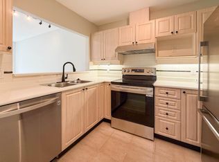 630 Roche Point Dr #217, Burrard Inlet 3, BC V7H 3A1