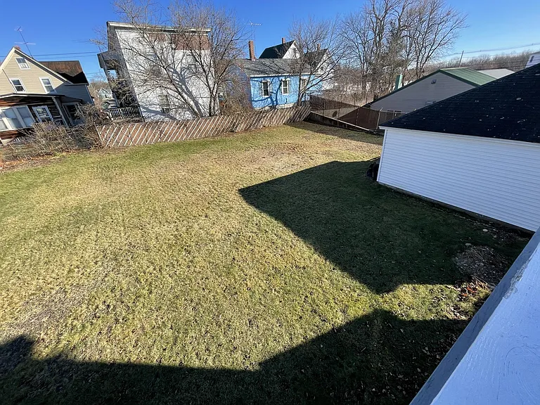 9 Spruce St — Photo 16