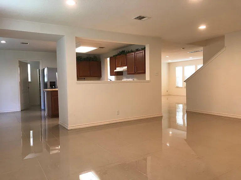 220 Calixto Ct — Photo 4