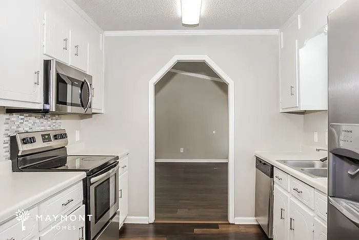 14155 Creek Hl — Photo 9