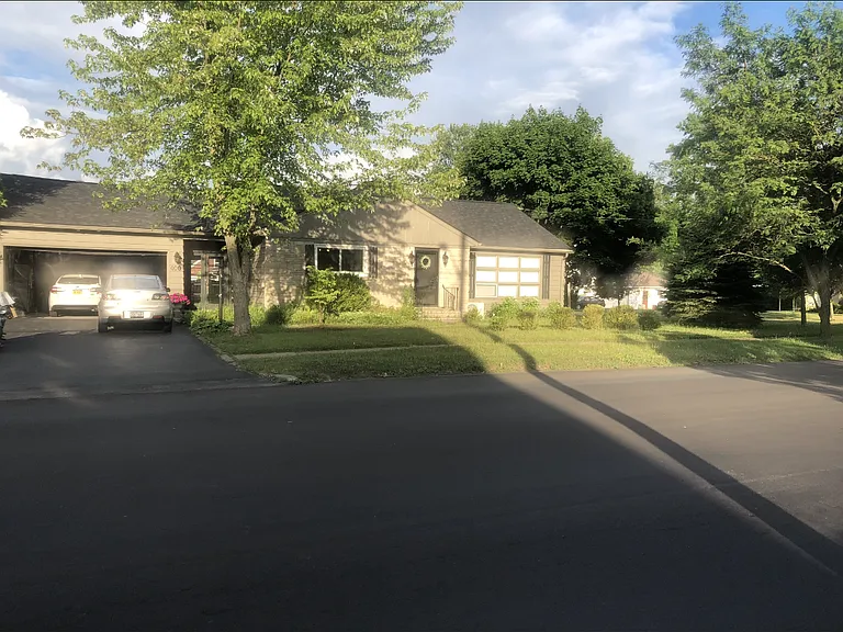 400 N Seward Ave — Photo 1